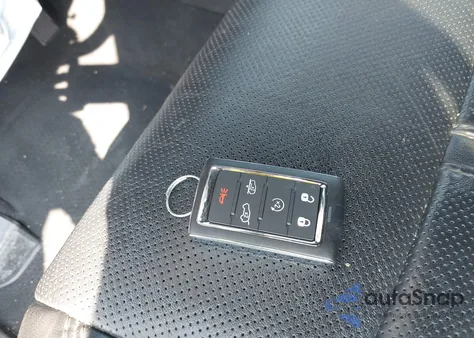 2022 Jeep Wagoneer Series Iii 4X4 from USA, damaged, VIN 1C4SJVDT3NS157136